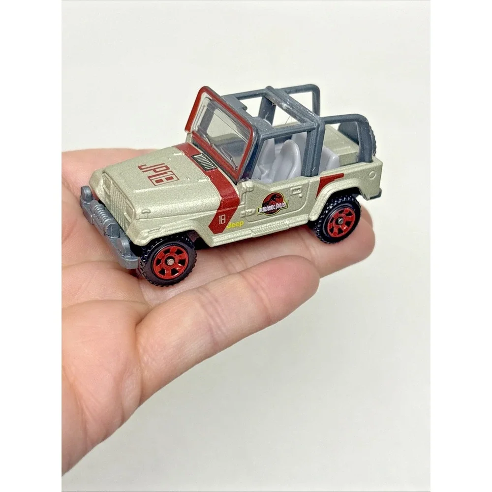 2017 Matchbox Jeep‎ Wrangler Jurassic Park Gray 1:64 Diecast Car Toy